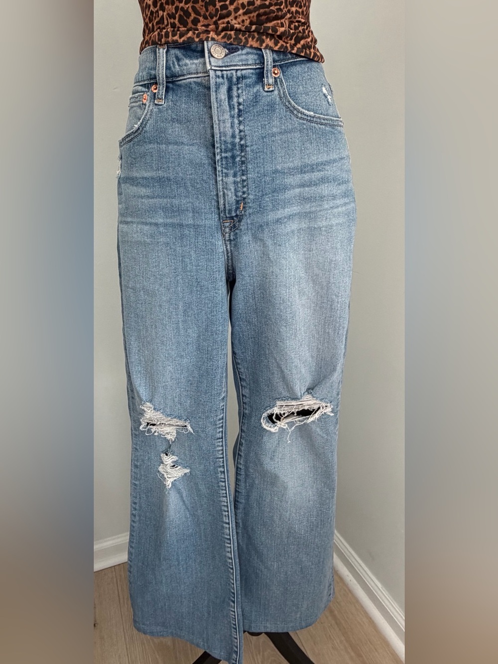 GAP High Rise ’70s Flare Jeans 31 12R Light Wash Distressed Ripped Y2K